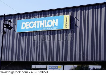 Bordeaux , Aquitaine France - 11 05 2021 : Decathlon Essentiel Sign Store Logo And Brand Text On Fac
