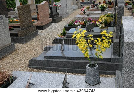 Le cimetière d'Oberhausbergen en Alsace