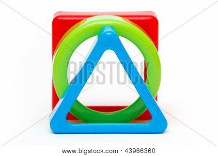 Három színes geometrikus formák
