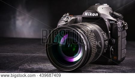 Nikon D850 Camera With Nikkor Zoom