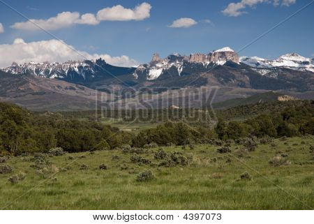 Oikeustalo Mountain