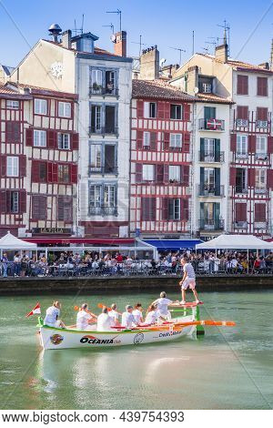 Bayonne, France - October 17, 2021: Rowing Boat On The Nive River At The Traditional Ham Fair Festiv