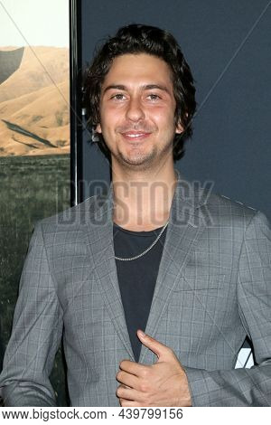 LOS ANGELES - NOV 11:  Nat Wolff at the AFI Fest - The Power of The Dog LA Premiere at TCL Chinese Theater IMAX on November 11, 2021 in Los Angeles, CA