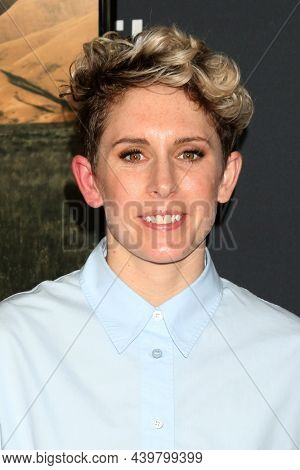 LOS ANGELES - NOV 11:  Ari Wegner at the AFI Fest - The Power of The Dog LA Premiere at TCL Chinese Theater IMAX on November 11, 2021 in Los Angeles, CA