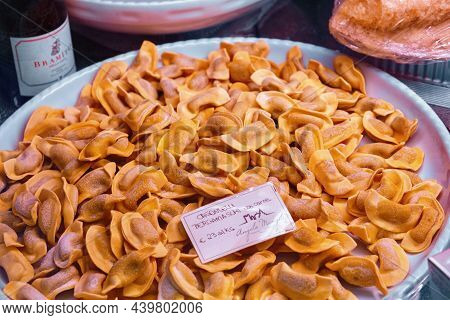 Bergamo, Italy - May 22, 2019: Showcase With Casoncelli In Bergamo. Casoncelli Are Kind Of Stuffed P