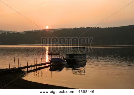 Pôr do sol no Lago de Brant em Adirondack