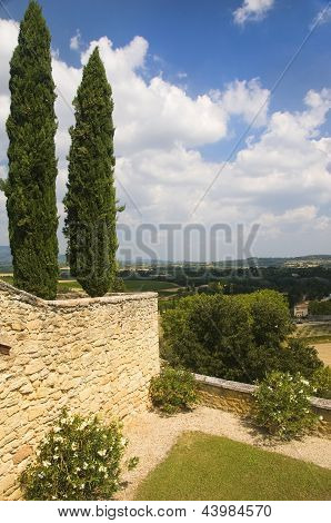 Paesaggio nella regione del Luberon, Francia
