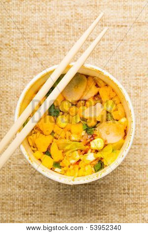 Cup noddles