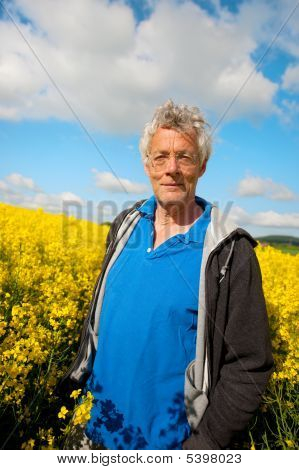 Uomo anziano In Coleseed