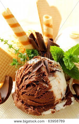 Finest stracciatella sundae