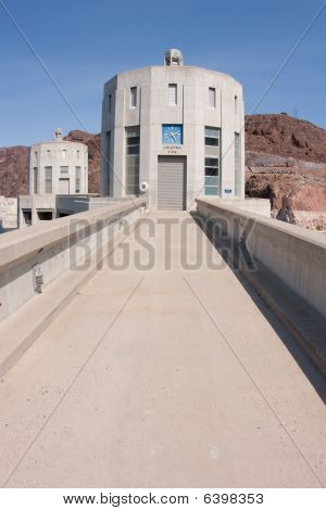 Hoover Dam spożycie wieża na stronie Arizonie granicy