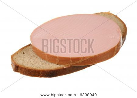 Brød og kogt pølse