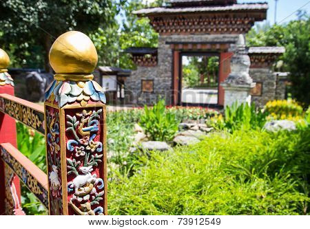 The Bhutan Colorful Carving Art