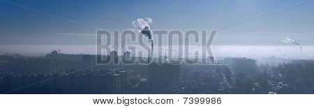 Koude mist in winter stad