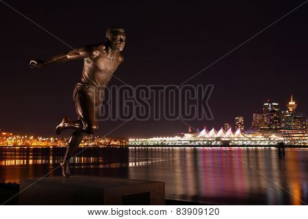 Stanley Park Runner Statue