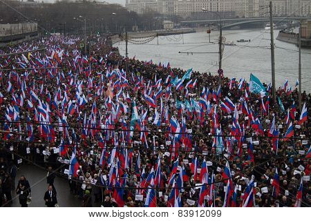 Column Of Oppositionists On Mourning March Of Memory Of Boris Nemtsov