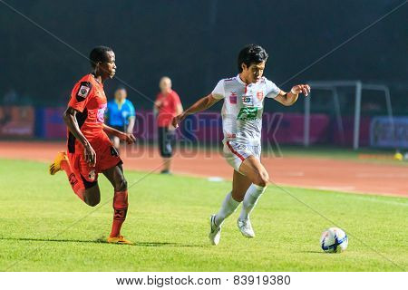 Sisaket Thailand-february 18: Chayaphat Kitpongsrithada Of Bec Tero (white) In Action During Thai Pr