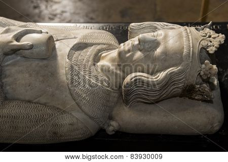 statue of  king Charles I Anjou,  in basilica of saint-denis