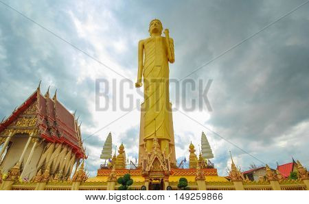 Wat Buraphaipirim is located at Roi-ed, Thailand. There is a statue of Buddha Rattanamongkol Mahamuni.