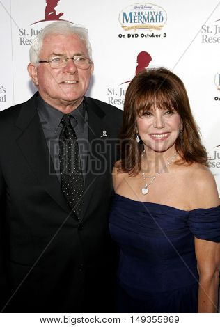 Marlo Thomas and Phil Donahue at the 'Runway For Life' Benefiting St. Jude Children's Research Hospital held at the  Beverly Hilton in Beverly Hills, USA on September 15, 2006.
