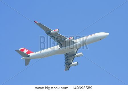 CHIANGMAI, THAILAND - DECEMBER 2 2008 :  HB-JMI Airbus A340-300 of Swissair, Takeoff from Chiangmai airport to Singapore.
