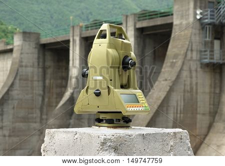 Geodetic measuring instrument on pillar for monitoring of deformations