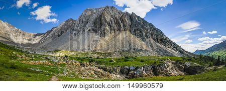 Hiking Ptarmigan Cirque