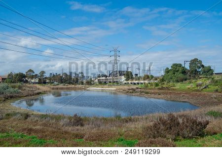Melbourne, Australia - August 30, 2015: Newells Paddock Wetlands Reserve Is An Urban Park By The Ban