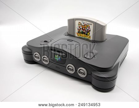 Nintendo 64 : Bangkok, Thailand - July 12, 2018
