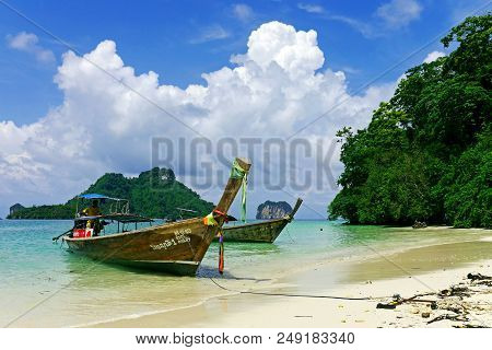 Koh Poda Island, Krabi, Thailand -june 19 :2016. Idyllic Beach Of Koh Poda Island.