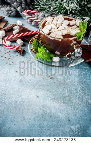 Hot Chocolate With Mint And Marshmallow