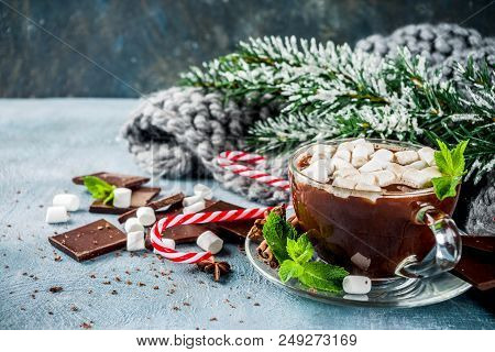 Hot Chocolate With Mint And Marshmallow