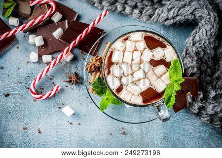 Hot Chocolate With Mint And Marshmallow