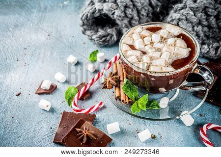 Hot Chocolate With Mint And Marshmallow
