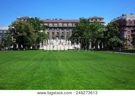 Kossuth Memorial, a public monument dedicated to former Hungarian Regent-President Lajos Kossuth, Budapest, Hungary, Europe