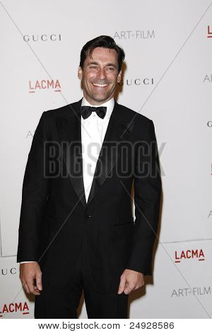 LOS ANGELES - 5 NOV: Jon Hamm au LACMA Art + Film Gala le 5 novembre 2011 à Los Angeles, en Californie
