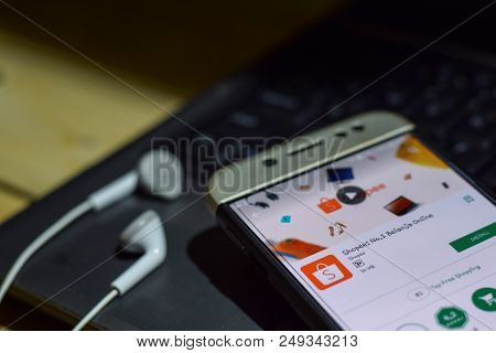 Bekasi, West Java, Indonesia. October 6, 2018 : Shoppee No. 1 Online Shopping & Deals Dev App On Sma