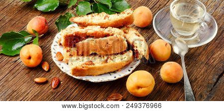 Popular Italian Biscotti