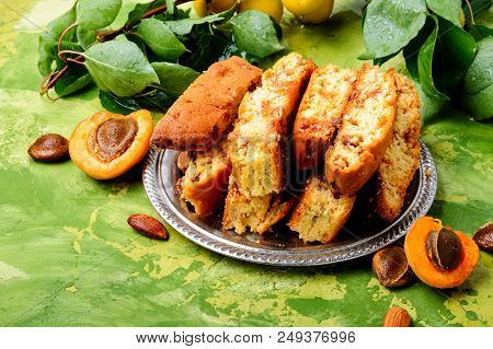 Italian Almond Biscotti