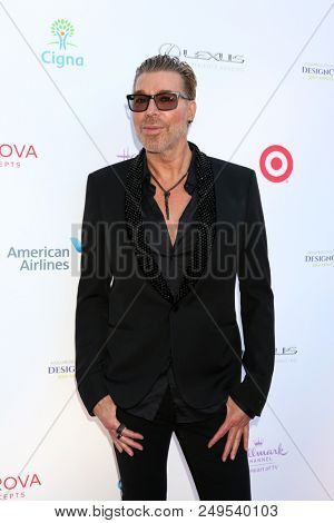 LOS ANGELES - JUL 14:  Chaz Dean at the 20th Annual DesignCare Gala on the Private Estate on July 14, 2018 in Malibu, CA
