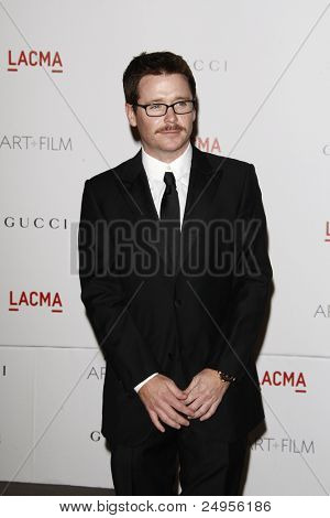 LOS ANGELES - 5 novembre: Kevin Connolly arriva al LACMA Art + Film di Gala presso LA County Museum of Art