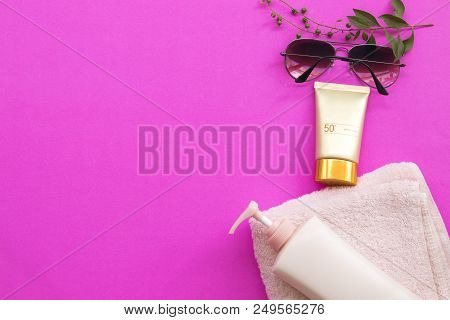 Natural Cosmetics For Skin Face Sunscreen Spf50 And Sunglasses Bath Towel Body Lotion Of Lifestyle W