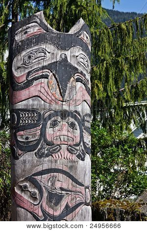 Totem direği