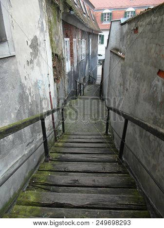 Old Street Walk Downstair Croatia Zagreb Buildins