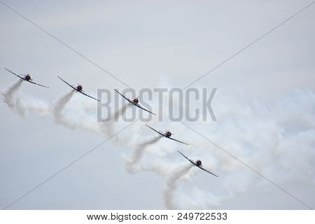 Chicopee, Ma - Jul 14: Geico Skytypers At The 2018 Great New England Airshow At Westover Air Reserve