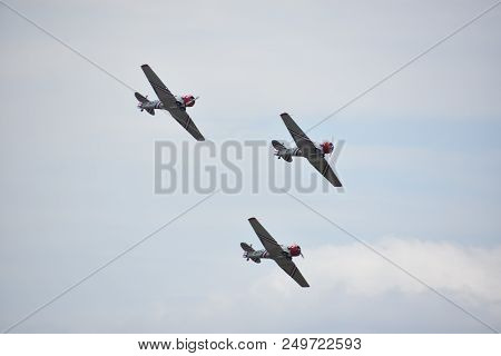 Chicopee, Ma - Jul 14: Geico Skytypers At The 2018 Great New England Airshow At Westover Air Reserve