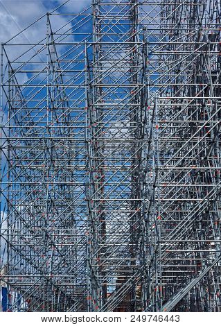 Metal Construction For The Screen In The Fanzone .