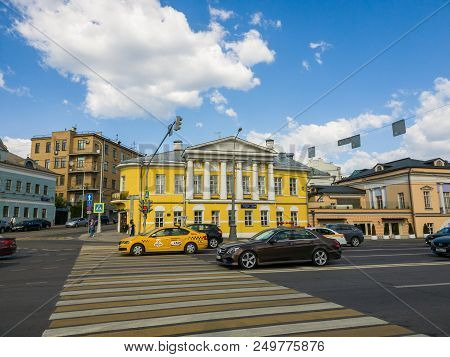 Moscow, Russia - May 12, 2018. House With Mezzanine Of A Manor Goncharov Filippov On Yauzskaya Stree