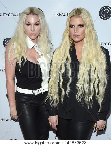 LOS ANGELES - JUL14:  Joyce Bonelli and Jessica Simpson arrives for Beautycon LA 2018 on July 14, 2018 in Los Angeles, CA                