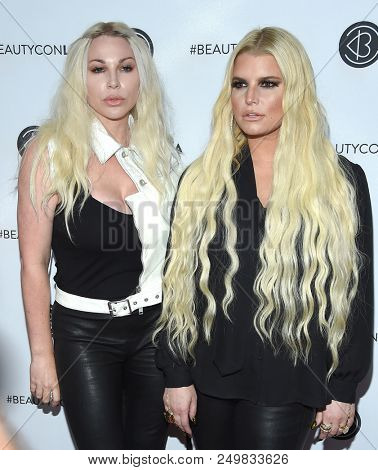 LOS ANGELES - JUL14:  Joyce Bonelli and Jessica Simpson arrives for Beautycon LA 2018 on July 14, 2018 in Los Angeles, CA                